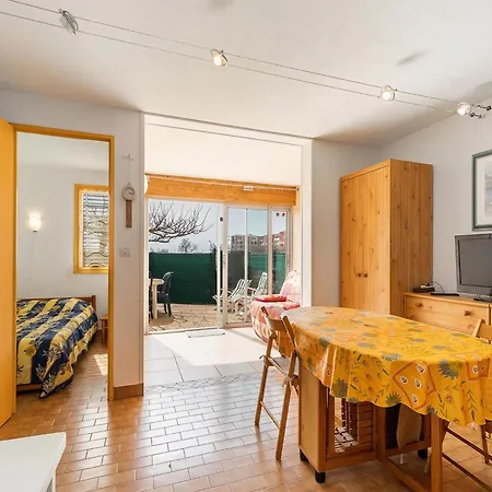 Bright Coastal Retreat - Apartment Agde